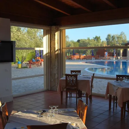 Santa Maria Villaggio Turistico 3*