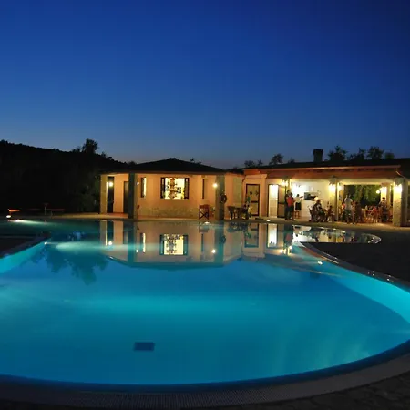 Santa Maria Villaggio Turistico 3*